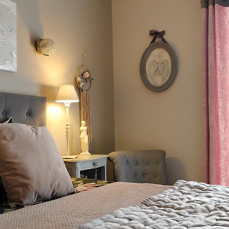 La Chabertine Bed & Breakfast Gareoult ภายนอก รูปภาพ